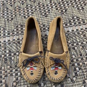 Minnetonka Women's Brown Moccasins with Beadwork